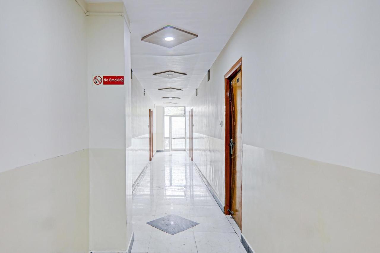 Oyo 27695 Hotel Relation Kanpur Eksteriør billede