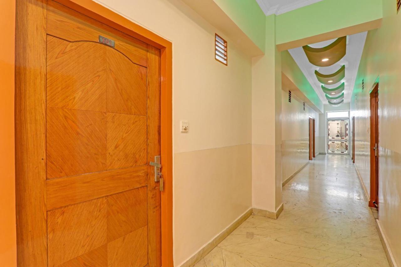 Oyo 27695 Hotel Relation Kanpur Eksteriør billede