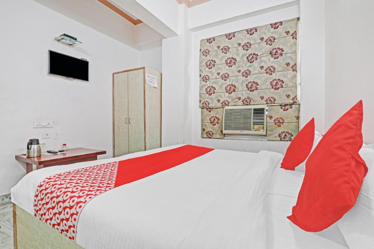 Oyo 27695 Hotel Relation Kanpur Eksteriør billede