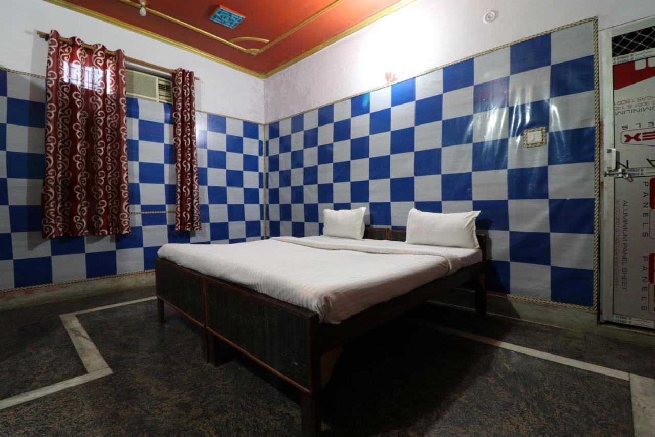 Oyo 27695 Hotel Relation Kanpur Eksteriør billede