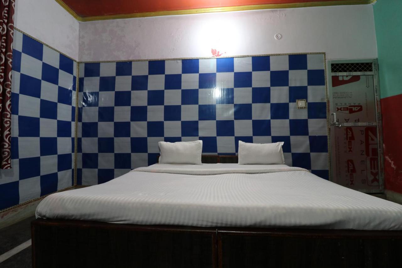 Oyo 27695 Hotel Relation Kanpur Eksteriør billede