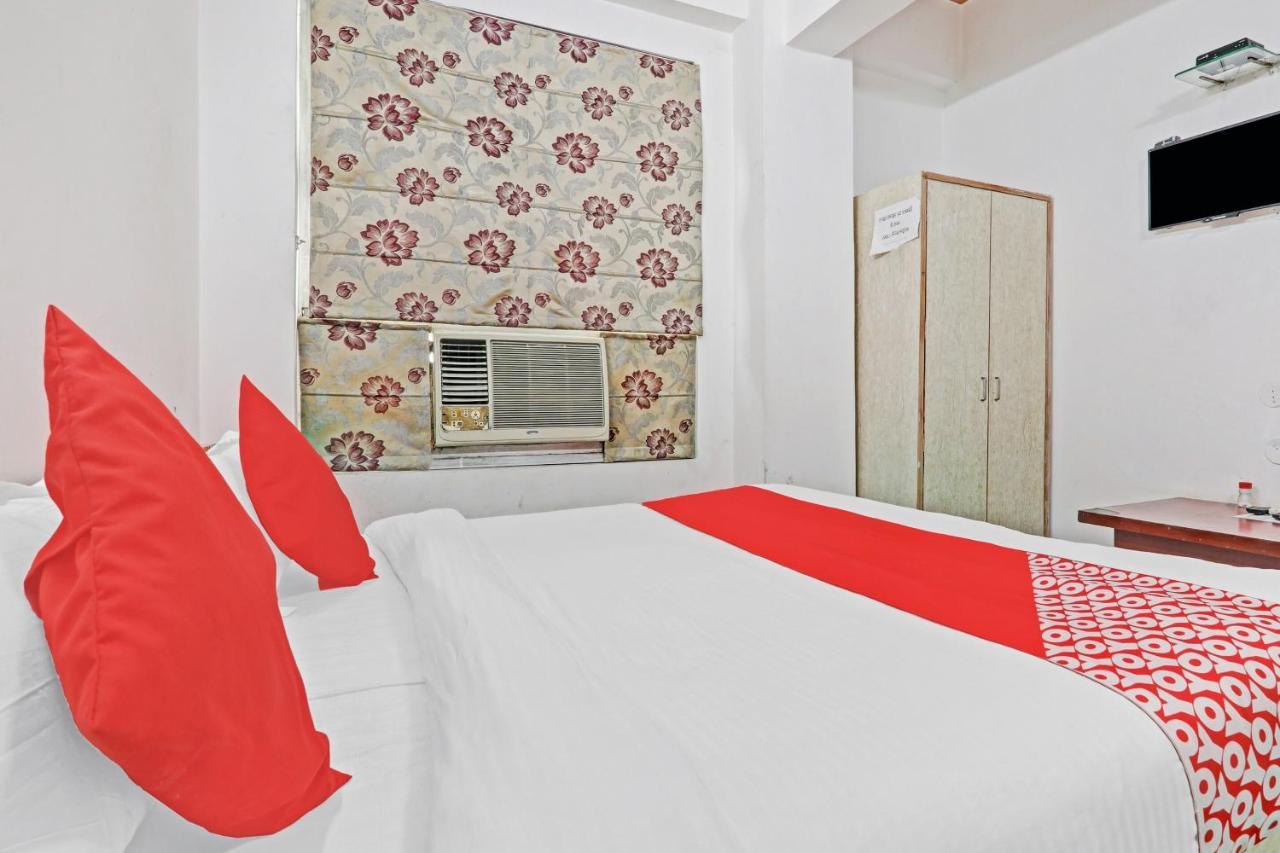 Oyo 27695 Hotel Relation Kanpur Eksteriør billede