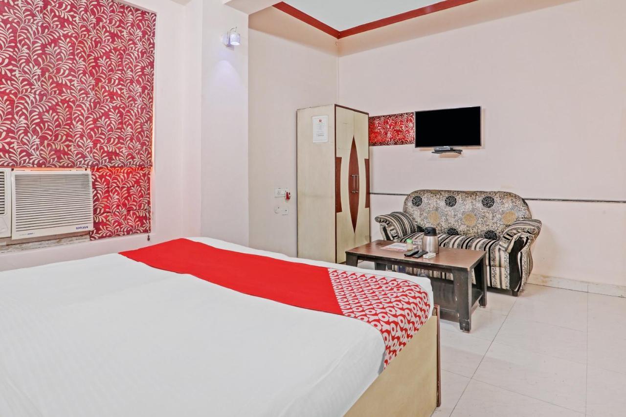 Oyo 27695 Hotel Relation Kanpur Eksteriør billede