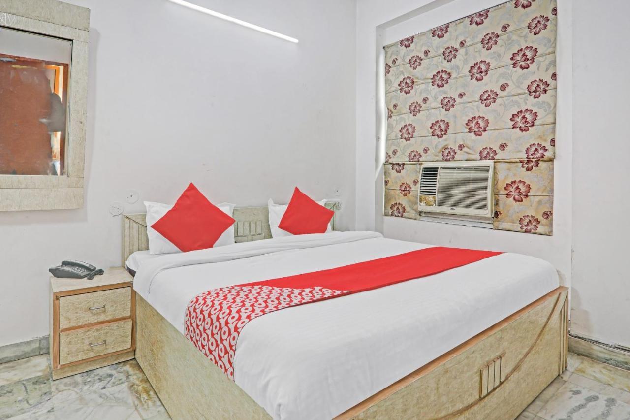 Oyo 27695 Hotel Relation Kanpur Eksteriør billede