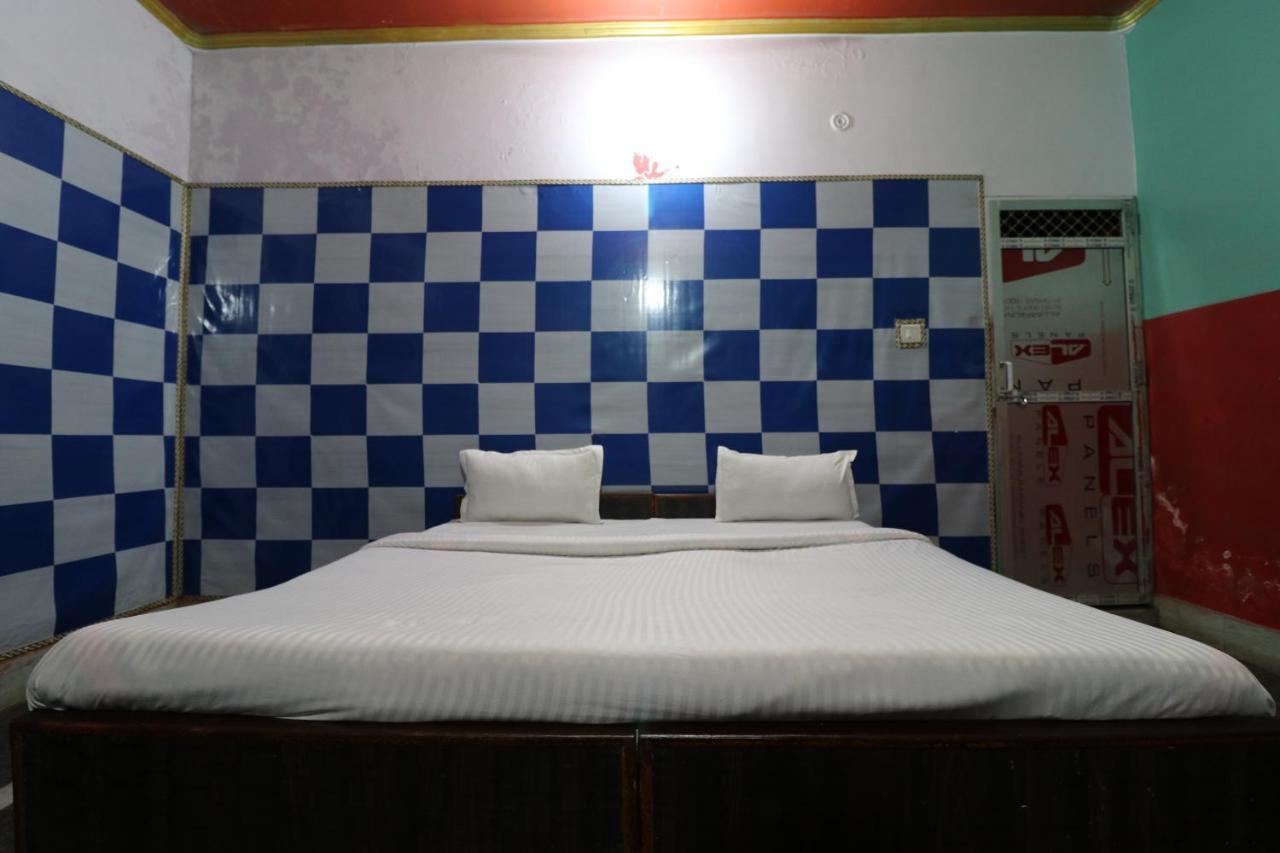 Oyo 27695 Hotel Relation Kanpur Eksteriør billede