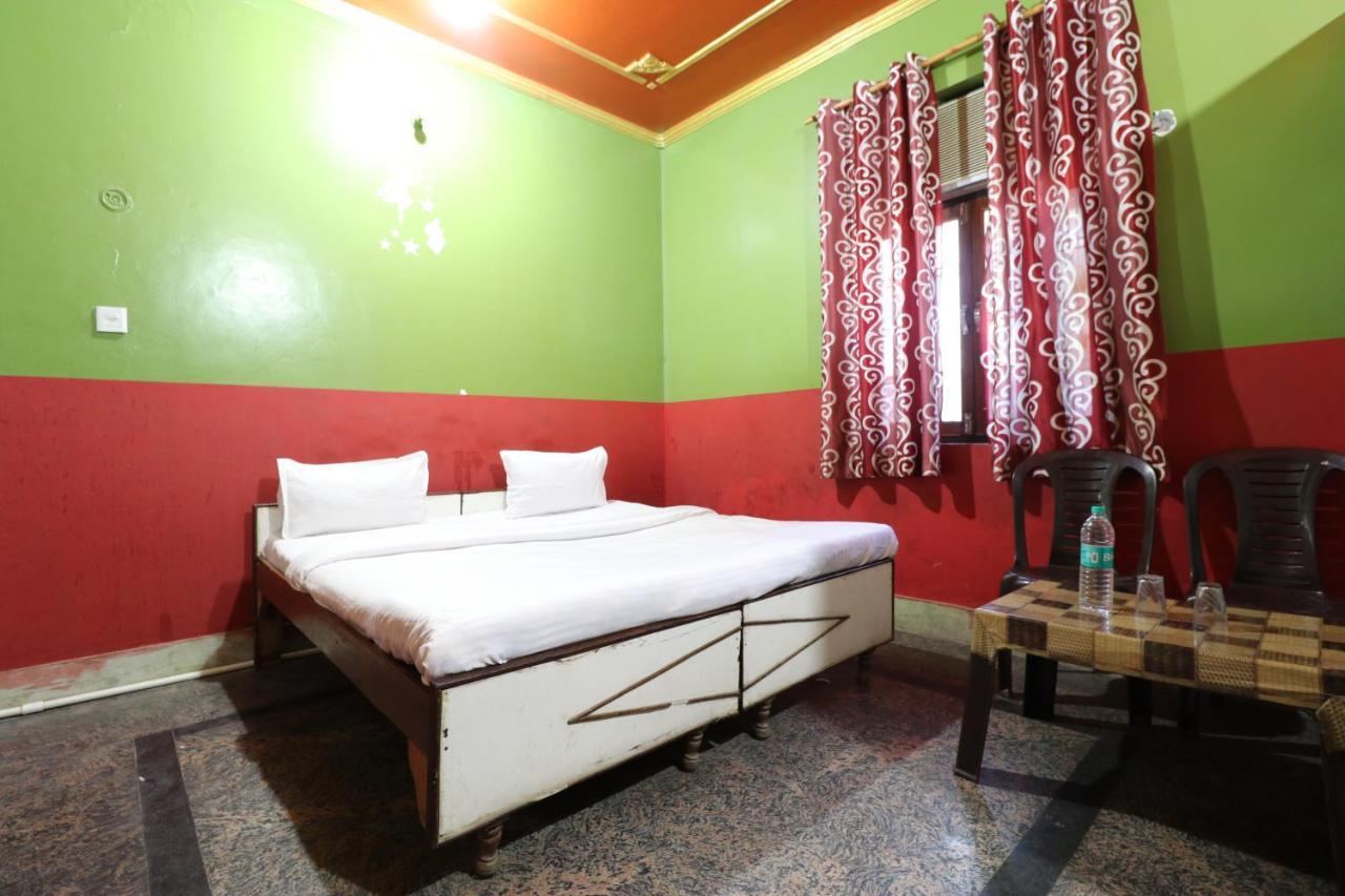 Oyo 27695 Hotel Relation Kanpur Eksteriør billede