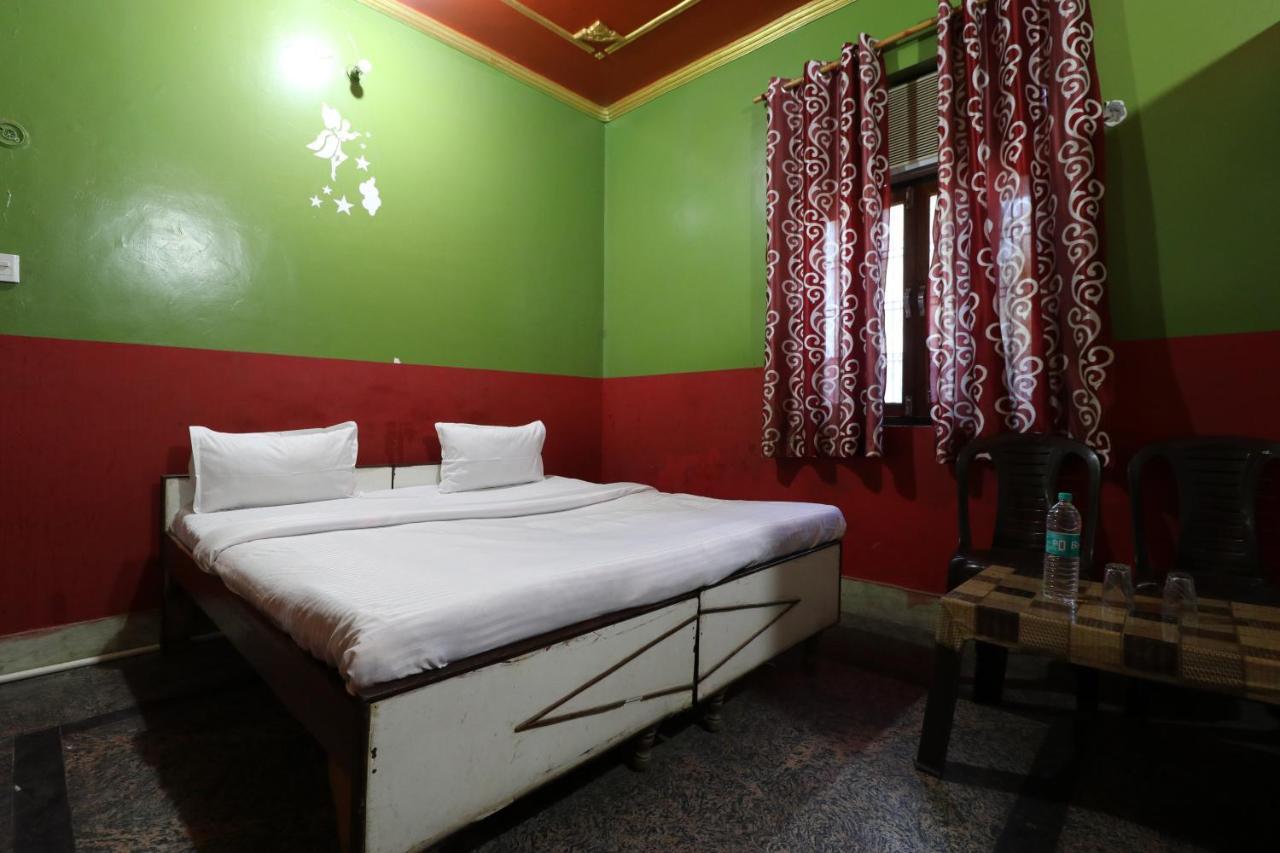 Oyo 27695 Hotel Relation Kanpur Eksteriør billede