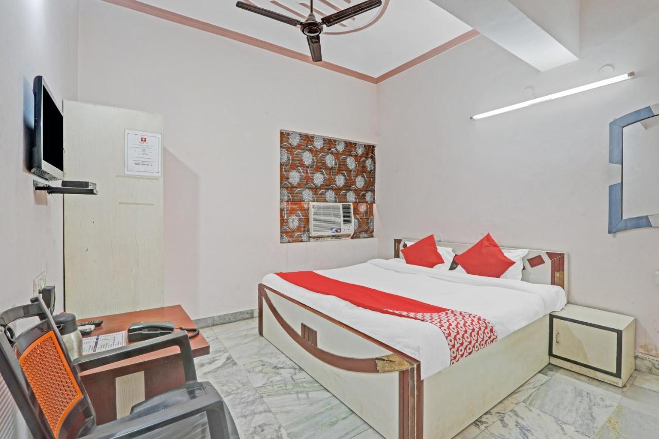 Oyo 27695 Hotel Relation Kanpur Eksteriør billede