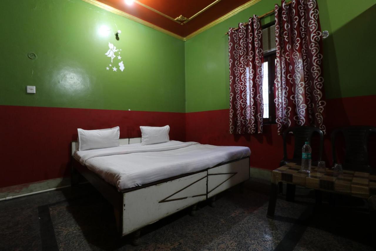 Oyo 27695 Hotel Relation Kanpur Eksteriør billede