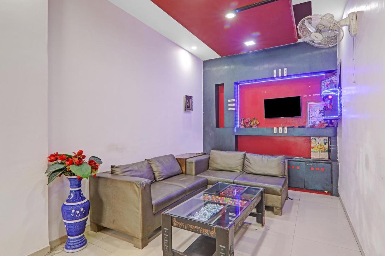 Oyo 27695 Hotel Relation Kanpur Eksteriør billede