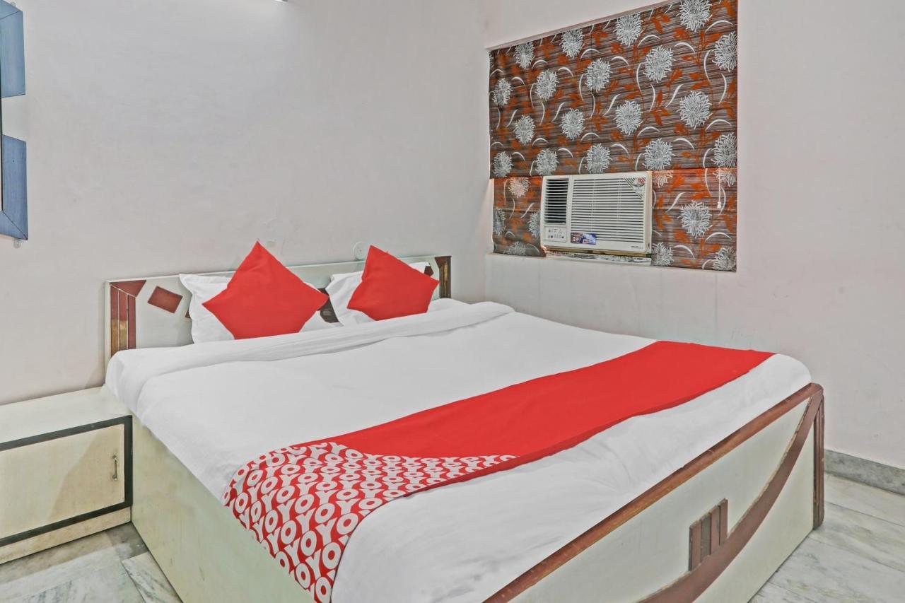 Oyo 27695 Hotel Relation Kanpur Eksteriør billede