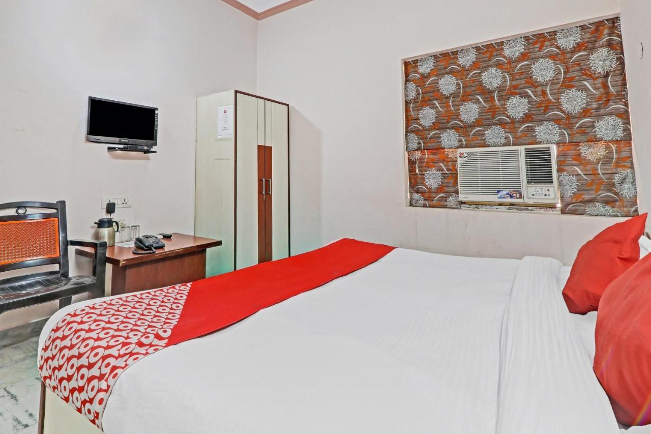 Oyo 27695 Hotel Relation Kanpur Eksteriør billede
