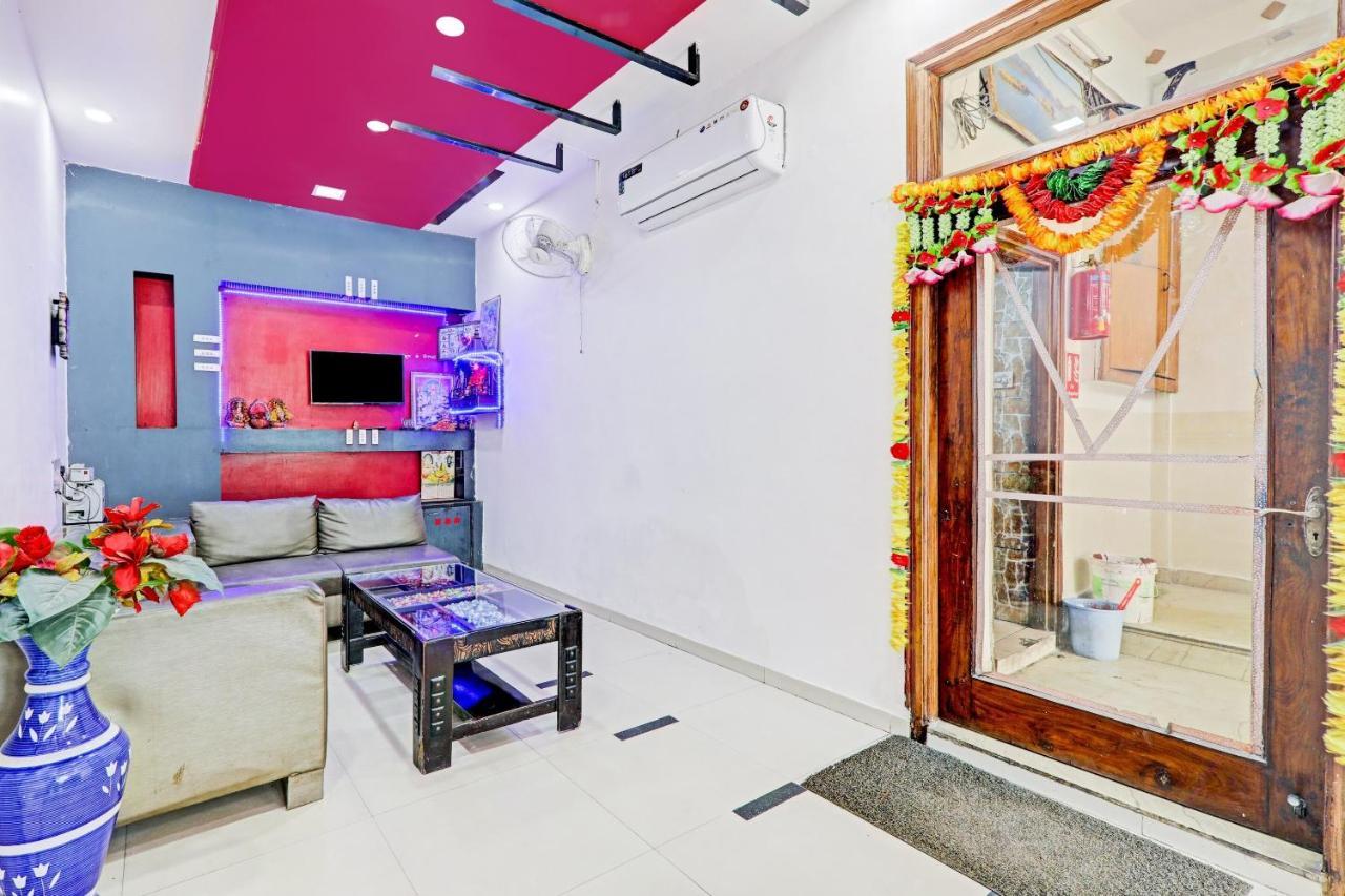 Oyo 27695 Hotel Relation Kanpur Eksteriør billede